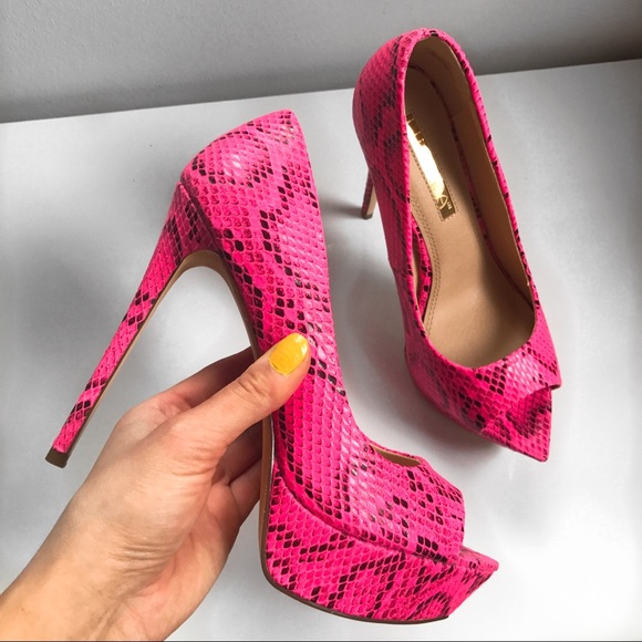 neon color pumps